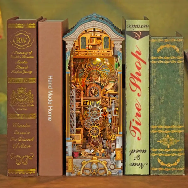 Book Nook - Wieża Zegarowa