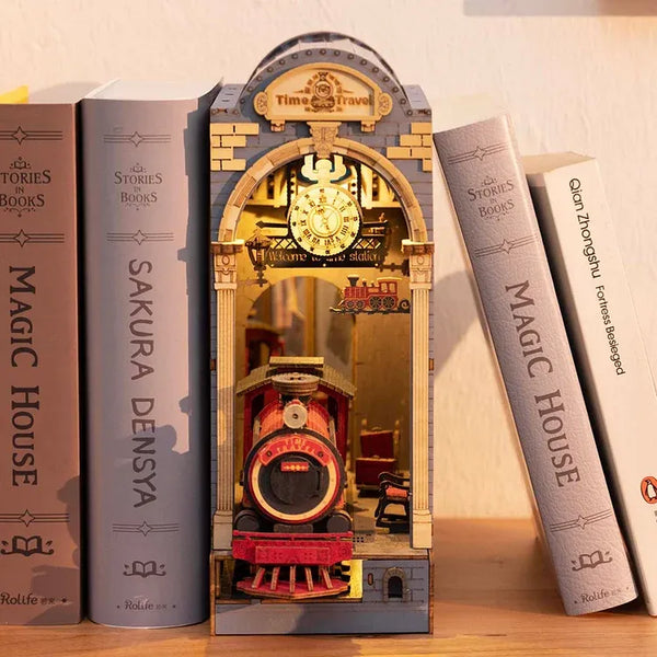 Book Nook - Podróż w Czasie | TGB04