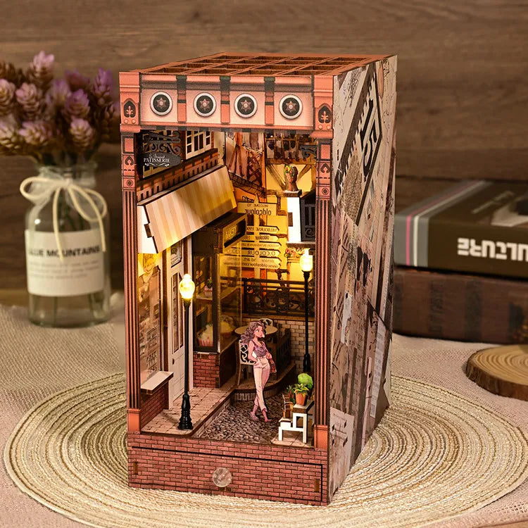 Book Nooks - Flores Europeas