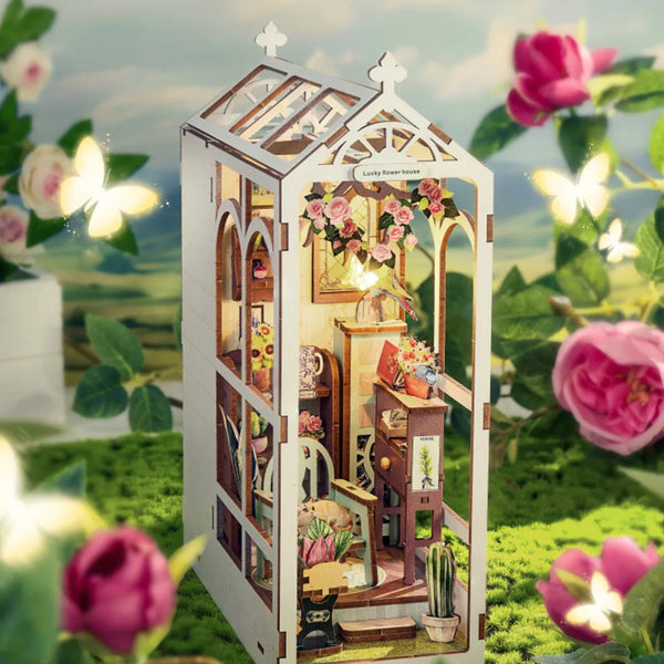 Book Nook - Dom Szczęśliwego Kwiatu