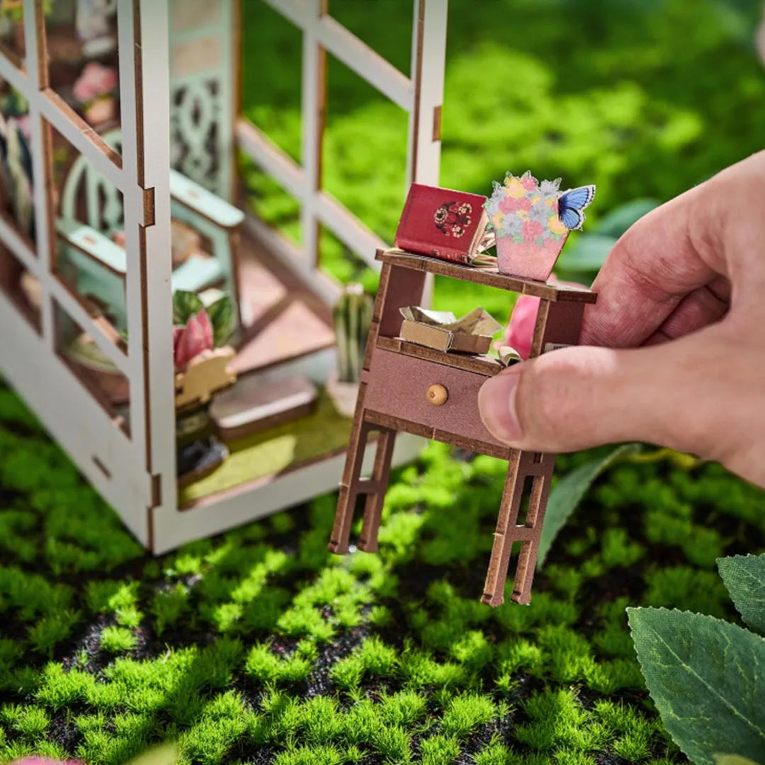 Book Nook - Casa de la Flor de la Suerte
