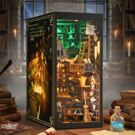 DIY Book Nook - Master's Magic House