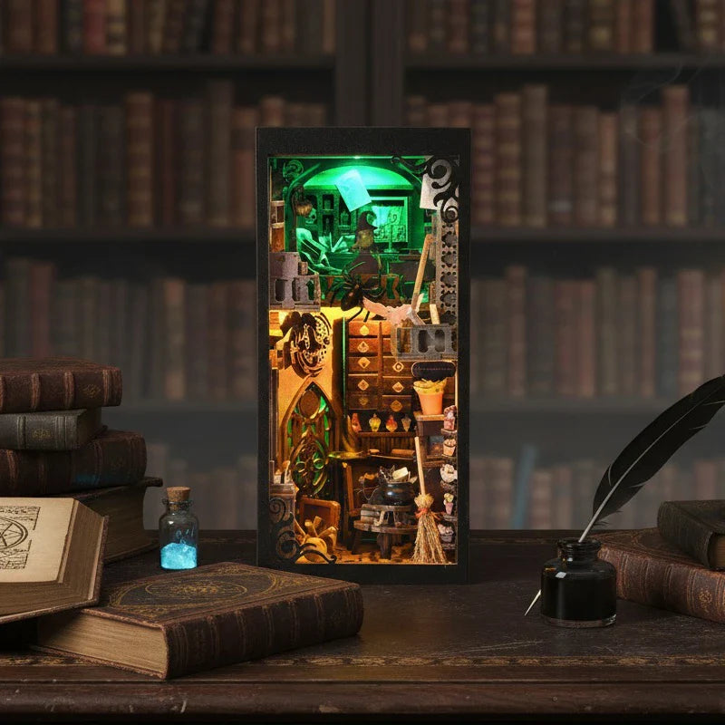 DIY Book Nook - Master's Magic House