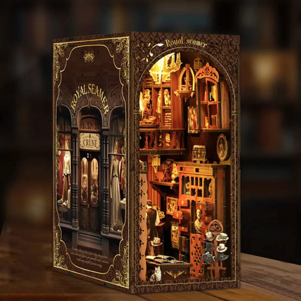 Book Nook – Królewska Pracownia Krawiecka