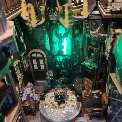 Book Nook - Sociedad de Adivinación del Tarot