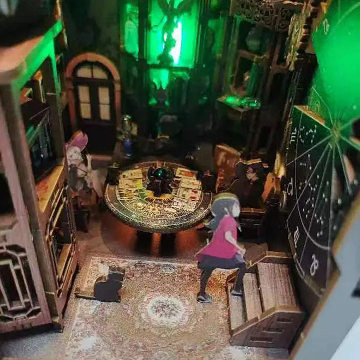 Book Nook - Sociedad de Adivinación del Tarot