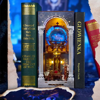 Book Nook - The Secret Scroll of the Galaxy