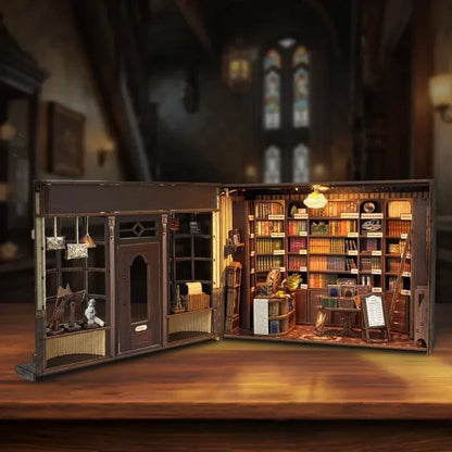 Miniature House Kit - Hoggor Bookstore