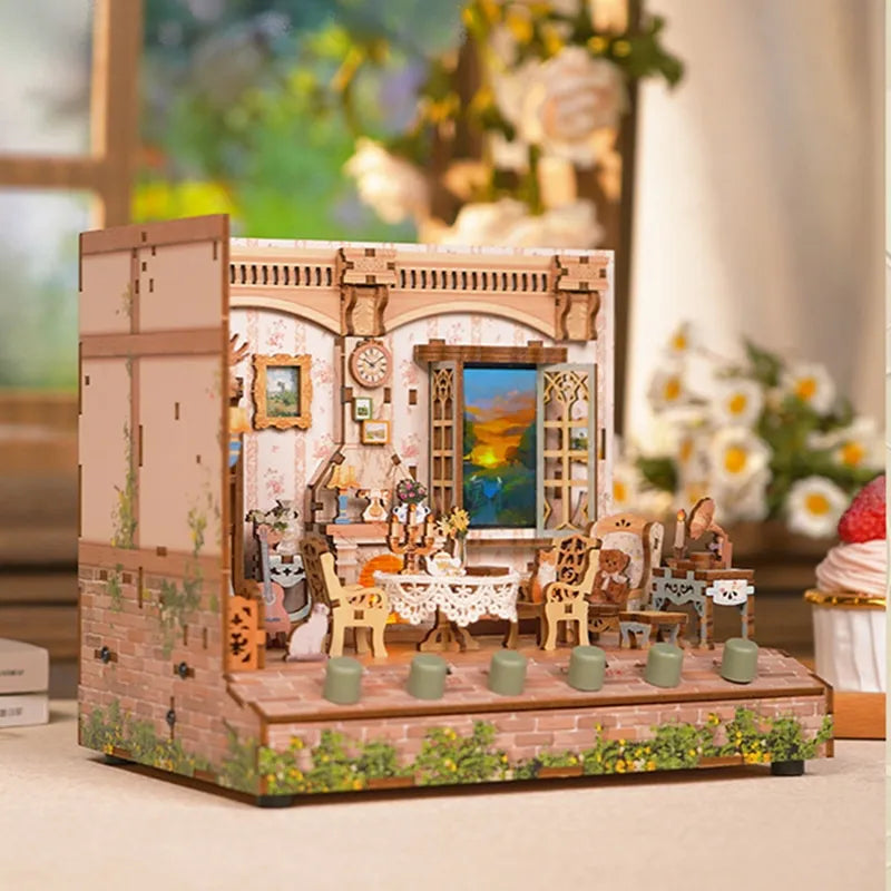 Miniature House - The Pastoral Home