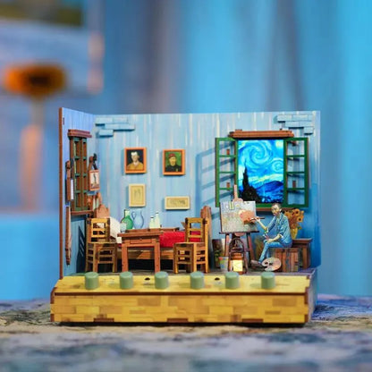 Miniature House - Vincent's Bedroom